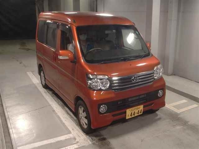 8270 Daihatsu Atrai wagon S331G 2017 г. (JU Tokyo)
